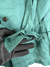 Load image into Gallery viewer, Plantation ISSEY MIYAKE Button Up Shirt (M) GTMP266
