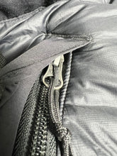 Load image into Gallery viewer, The North Face Down Jacket (M) JKA275
