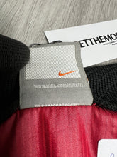 Load image into Gallery viewer, Vintage NIKE Total90 Polyester Sweatshirt (Boys L) JKA268
