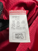 Load image into Gallery viewer, Vintage NIKE Total90 Polyester Sweatshirt (Boys L) JKA268
