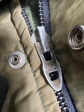 Load image into Gallery viewer, Vintage Western Trails Parka (S) JKA295
