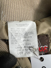 Load image into Gallery viewer, Vintage Walls Blizzard-Pruf Down Jacket (L) JKA288
