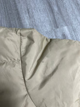 Load image into Gallery viewer, Vintage Walls Blizzard-Pruf Down Jacket (L) JKA288
