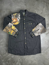 Load image into Gallery viewer, Red Head Realtree Camo Button Up Shirt (M) JKA279
