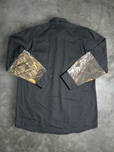 Load image into Gallery viewer, Red Head Realtree Camo Button Up Shirt (M) JKA279
