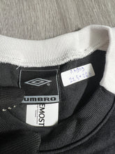 Load image into Gallery viewer, Umbro Box Logo Sweatshirt (M) JK909
