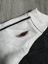 Load image into Gallery viewer, Umbro Box Logo Sweatshirt (M) JK909
