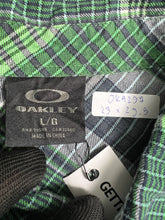 Load image into Gallery viewer, OAKLEY Plaid Shirt (L) JKA297
