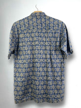 Load image into Gallery viewer, Michiko London Jeans Printed Shirt (M) GTMP025
