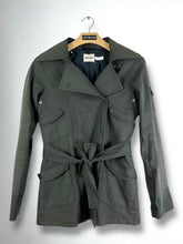 Load image into Gallery viewer, Lempelius Trench Coat GTMP297
