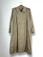 Load image into Gallery viewer, Vintage Burberrys Lined Plaid Coat GTMPT842
