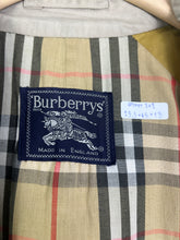 Load image into Gallery viewer, Vintage Burberrys Lined Plaid Coat GTMPT842
