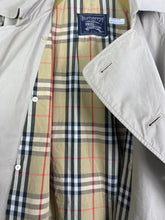 Load image into Gallery viewer, Vintage Burberrys Lined Plaid Coat GTMPT842
