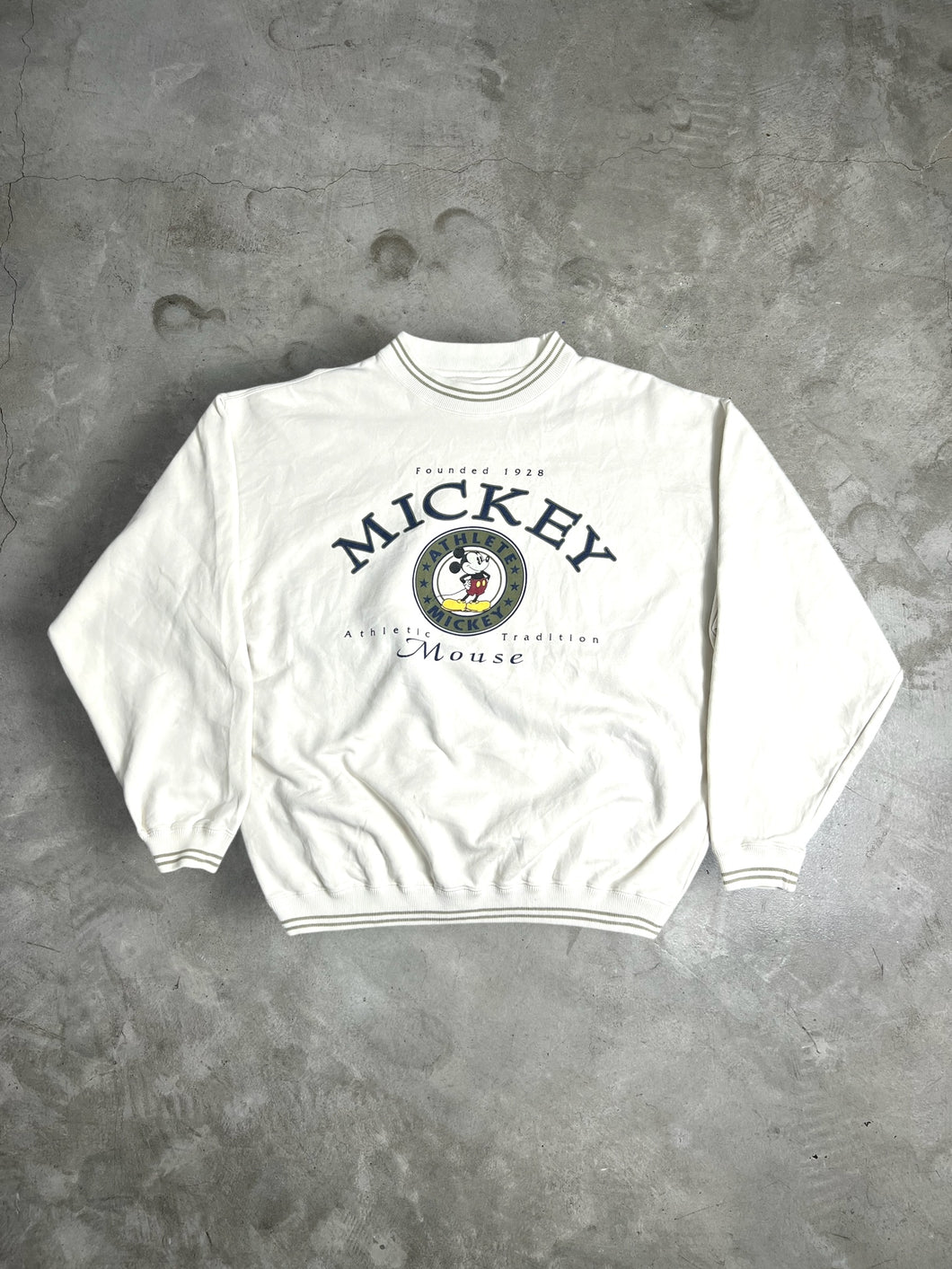 Vintage 90s Mickey Mouse Graphic Sweatshirt (L) JKA018