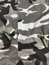 Load image into Gallery viewer, Vintage CONART 4 Pockets Zip-Up Camo Jacket (M) JKA336
