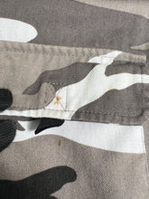 Load image into Gallery viewer, Vintage CONART 4 Pockets Zip-Up Camo Jacket (M) JKA336
