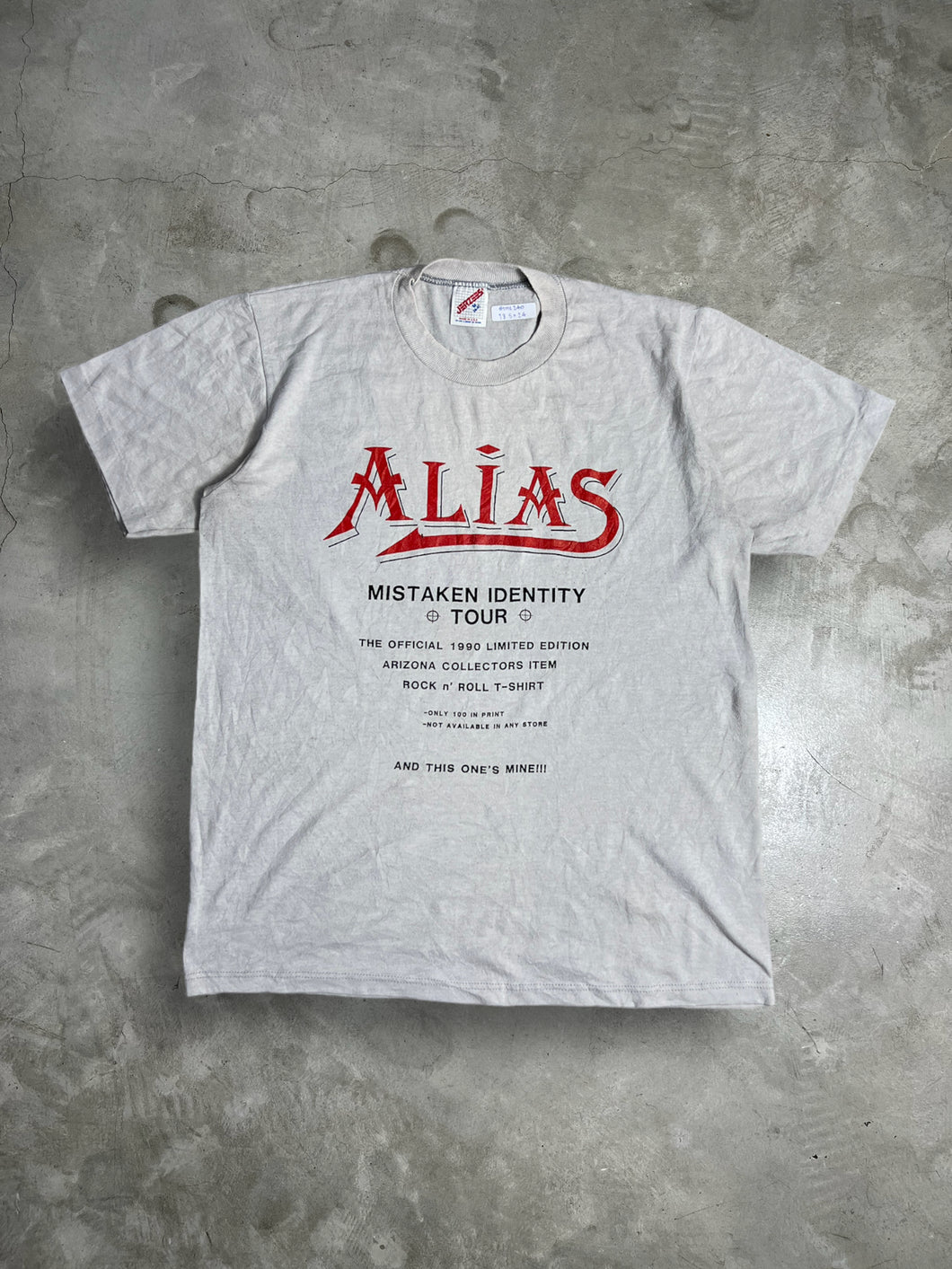 Vintage 90s Alias Mistaken Identity Tour Tee (M) GTME240