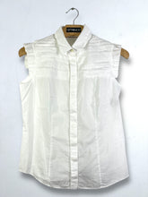 Load image into Gallery viewer, BURBERRY Black Label Sleeveless Shirt (40) GTMP141
