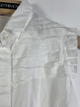 Load image into Gallery viewer, BURBERRY Black Label Sleeveless Shirt (40) GTMP141
