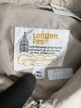 Load image into Gallery viewer, Vintage London Fog Full Zip Light Jacket (44) JKA416
