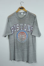 Load image into Gallery viewer, Vintage 80s NBA Detroit Pistons by 7 Logo GTMC288
